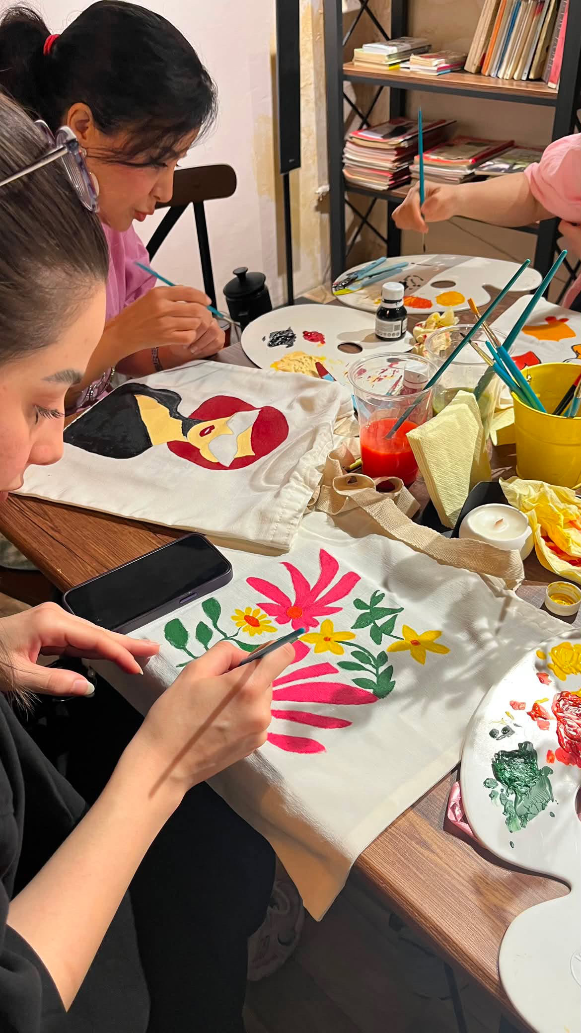ورکشاپ نقاشی روی توت‌بگ 🎨👜